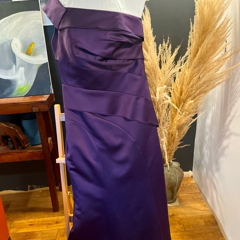 Vera Wang Cocktail Bridesmaid Dress